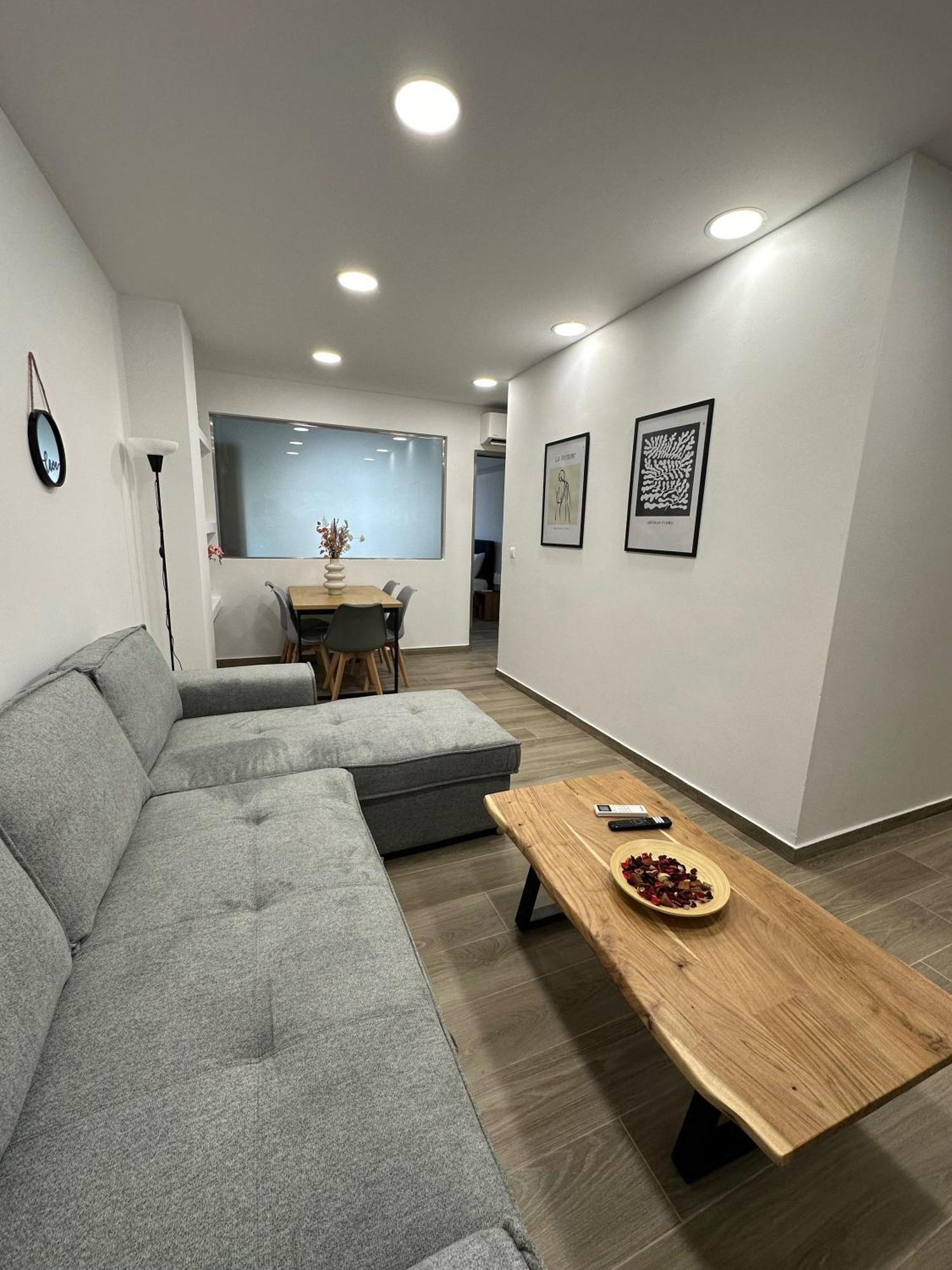 Academys Modern Apartments By Athens Urban Retreat Buitenkant foto