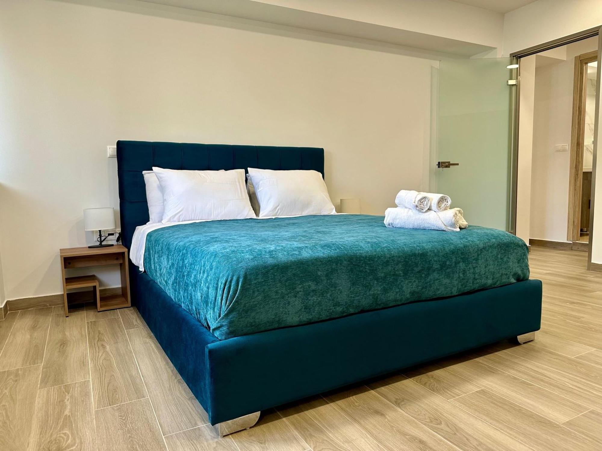 Academys Modern Apartments By Athens Urban Retreat Buitenkant foto